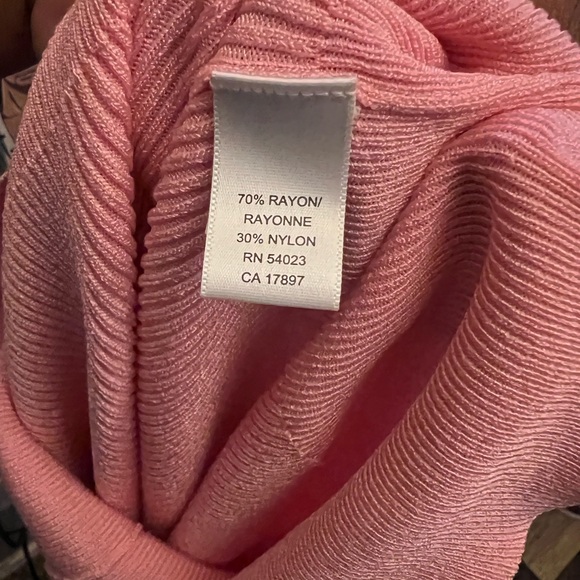 cute pink banana republic fitted shirt - Picture 5 of 5